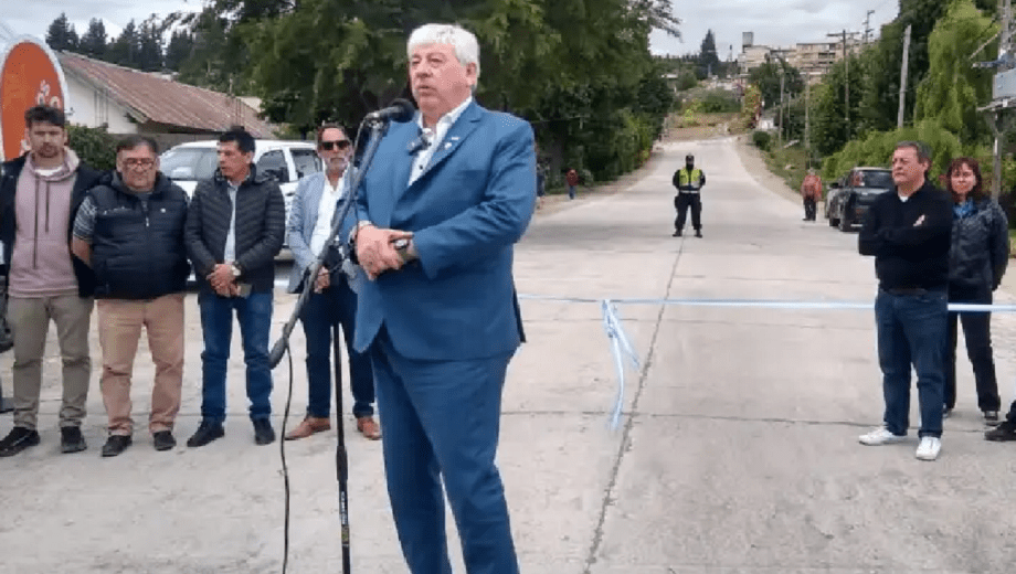 El intendente de Bariloche, Walter Cortés, resolvió dejar sin efecto una  resolución que disponía el aumento del módulo fiscal que implicaba un aumento de las tasas y otros tributos. (foto de archivo)