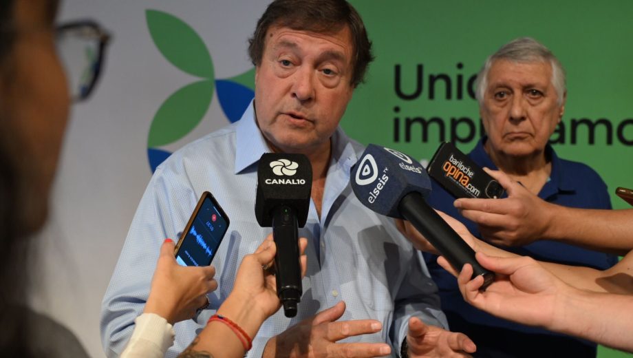 El gobernador Alberto Weretilneck prometió retomar en la agenda una nueva ley de coparticipación a los municipios. Foto: Chino Leiva 