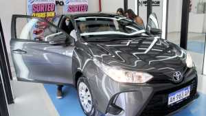 Los últimos ganadores del sorteo de Global Oil recibieron sus autos en Neuquén