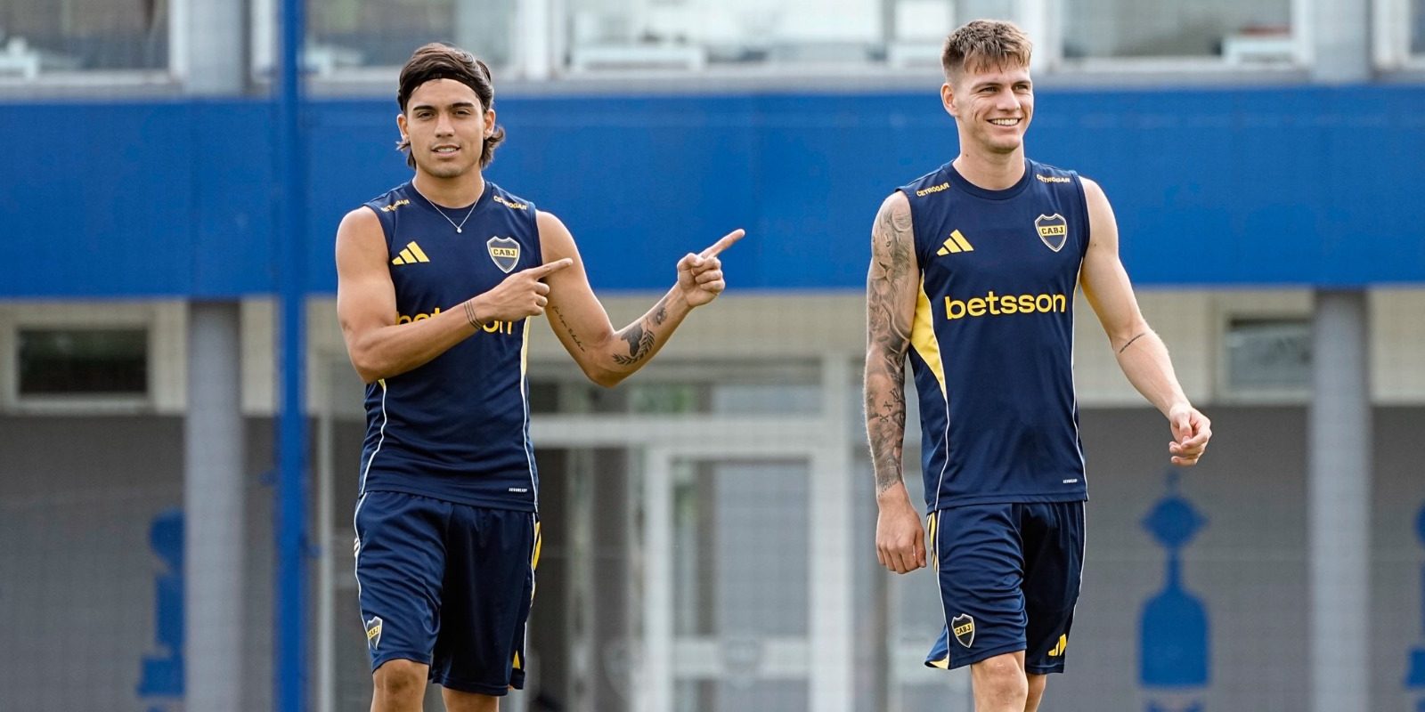 Úbeda paró el primer equipo de Boca en 2026 y sorprendió: desarmó el doble 9