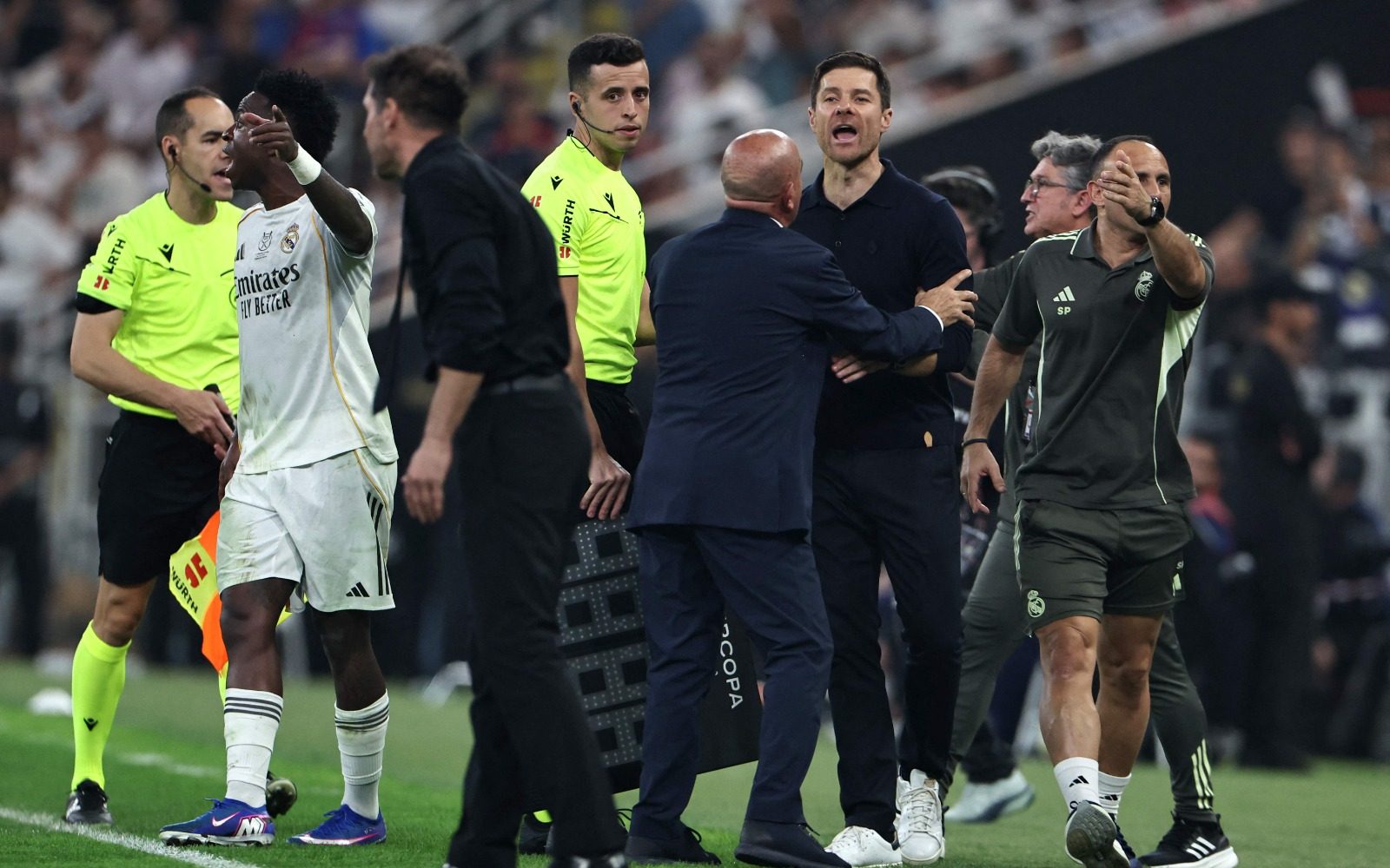 El cruce del Cholo Simeone con Vinicius: «Te va a echar Florentino»