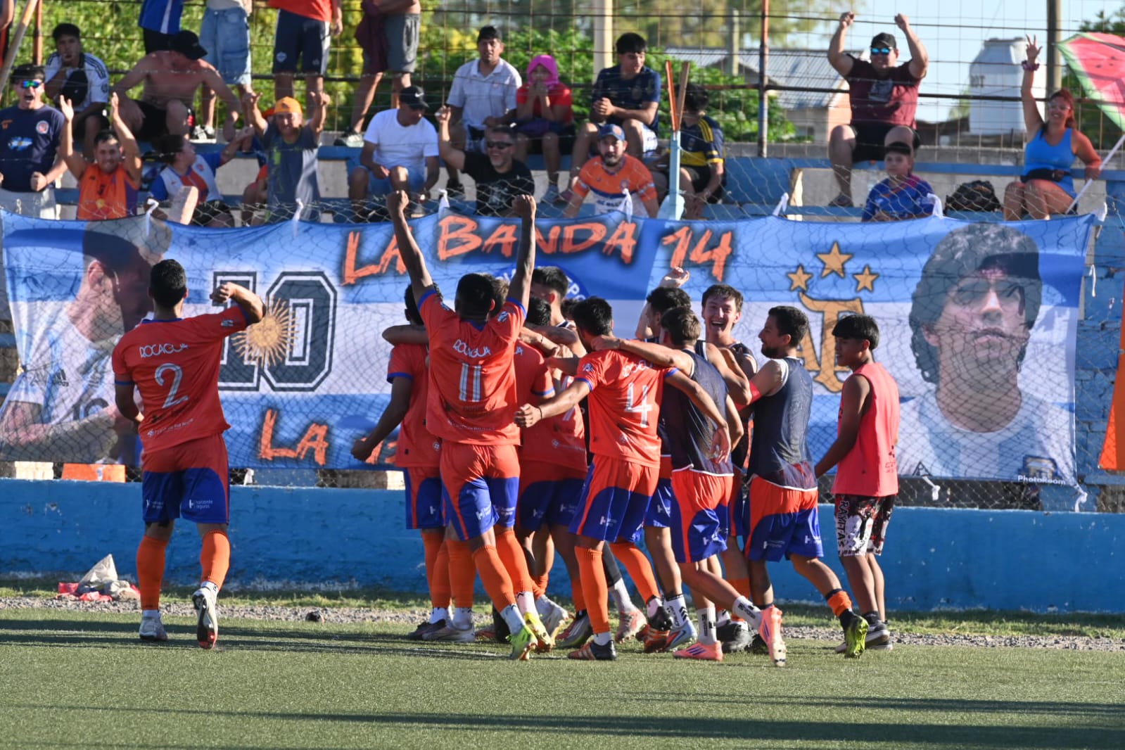 En vivo: La Amistad y Deportivo Roca se acercan a las semifinales en el Regional Amateur