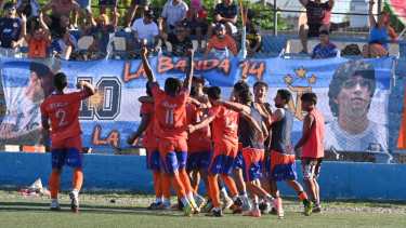 La Amistad y Deportivo Roca pasaron a semifinales y serán rivales en el Regional Amateur