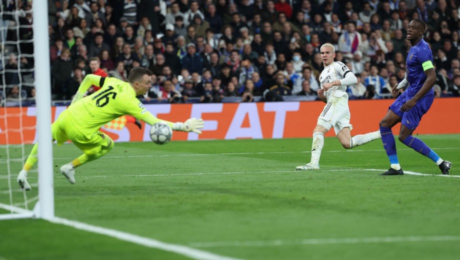 Franco Mastantuono metió su primer gol en Champions League. (Foto: AP)