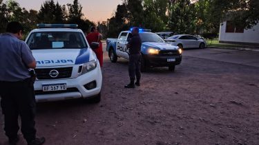 Un hombre de Corrientes murió en una playa privada de El Chocón tras rescatar a su hijo que se ahogaba