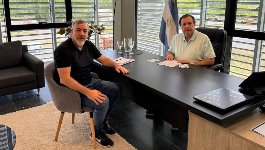 Ayer no hubo fotos, pero volvieron a reunirse en Energía, en Cipolletti. Foto Archivo