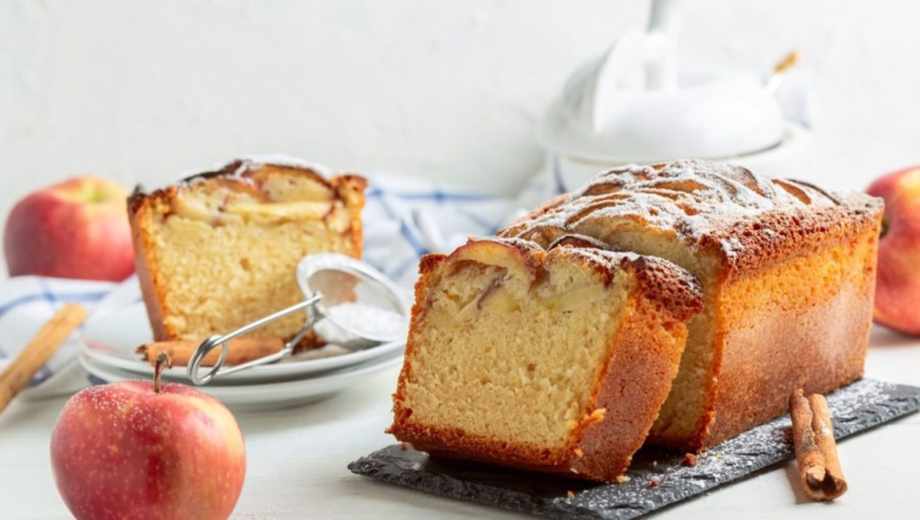 Budín de manzanas.-