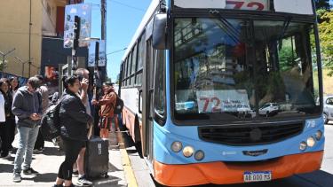 La defensora del Pueblo fue a la Justicia para frenar el aumento del boleto en Bariloche