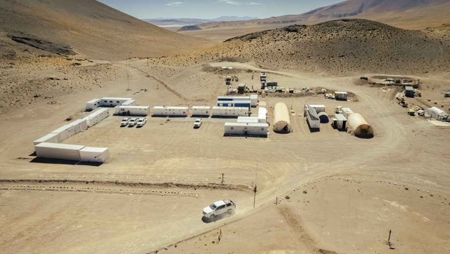 El proyecto Diablillos se localiza en la Puna argentina, al sur de la provincia de Salta, y es 100% propiedad de AbraSilver.