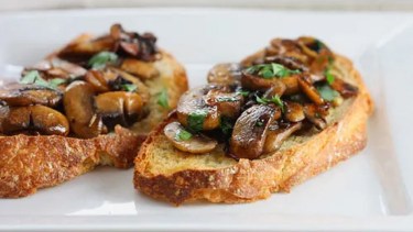 Salteado de hongos a la provenzal, una receta fácil, rica y económica