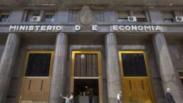 El Gobierno tuvo que pagar tasas de hasta 50% para cubrir el vencimiento en pesos: tomó más de $9 billones