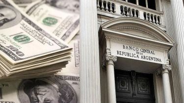 El dólar tocó su nivel más bajo en un mes mientras que el BCRA ya compró más de US$560 millones en el 2026