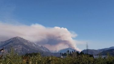 Se reactivaron varios focos de incendio en Puerto Patriada: el fuego sigue «contenido» pese a las condiciones adversas