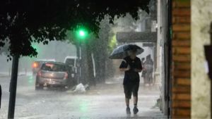 La alerta por tormentas en Neuquén y Río Negro se extiende hasta el sábado: en dónde se elevó a naranja