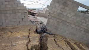 En fotos | Un barrio destruido por el colapso de un cerro en Chubut: viviendas arrasadas y 300 evacuados