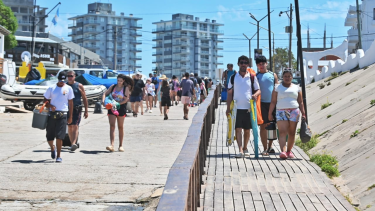 Las Grutas celebra sus 66 años con festejos en la playa y un verano activo, marcado por el turismo de fin de semana
