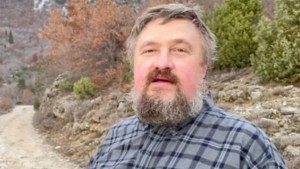 Prisión domiciliaria para Konstantin Rudnev: las condiciones que impuso el juez al presunto líder de la secta rusa