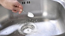 Imagen de Pocos lo saben: el truco casero que elimina los malos olores del desagüe