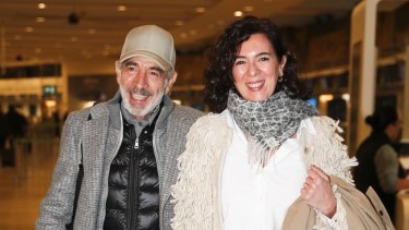 Quién es la esposa argentina de Imanol Arias, de perfil bajo, ligada a Bariloche y a la Patagonia