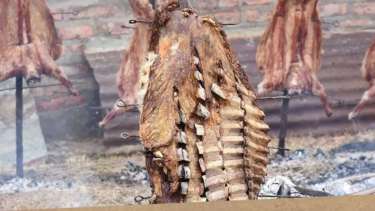 ¿Cuánto vale la entrada?: los precios y el increíble menú que prepara Aluminé para la Fiesta del Asado con Cuero