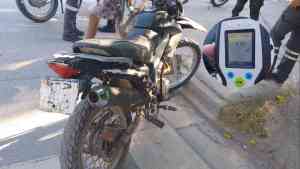 Alcoholemia récord en Cipolletti: iba en moto y el test le dio tan alto que «rompió» el alcoholímetro