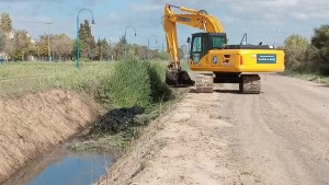 El Municipio de Roca intimó a ARSA por el arrojo de residuos cloacales en un desagüe ubicado en calle José Ingenieros