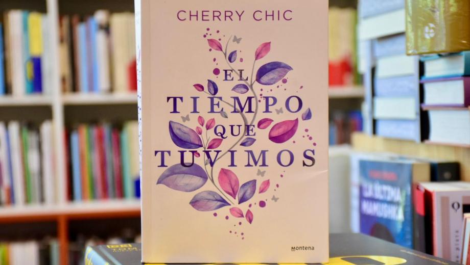 “El Tiempo que tuvimos”
de Cherry Chic es la sugerencia de Lecton para adolescentes. Foto: Matías Subat
