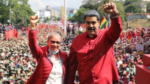 Donald Trump sacudió la escena internacional al afirmar que Nicolás Maduro fue “capturado y sacado” de Venezuela