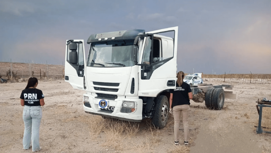 Recuperan en Cervantes los dos vehículos robados en una arenera de Allen 