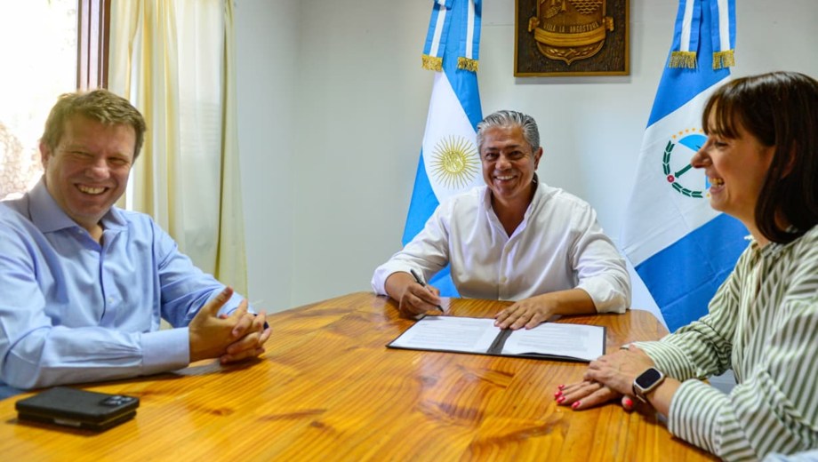 Rolando Figueroa junto a Leticia Esteves y Pablo Bizzotto. Foto: gentileza.