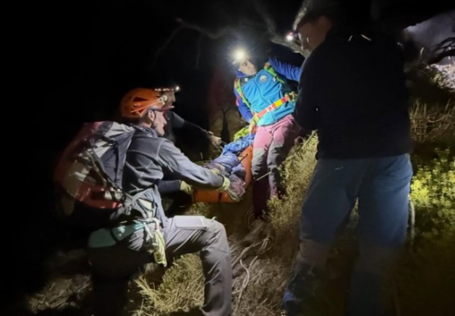 Rescataron a un niño que se lesionó el tobillo en una caída en un ...
