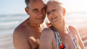 Sol y piel después de los 60: cuidados esenciales para evitar daños