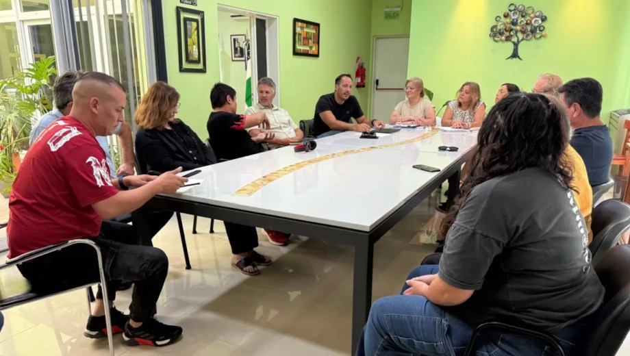 Reunión de trabajo entre autoridades municipales, provinciales y representantes de las empresas que impulsan los proyectosCrédito: Gobierno de Rio Negro 