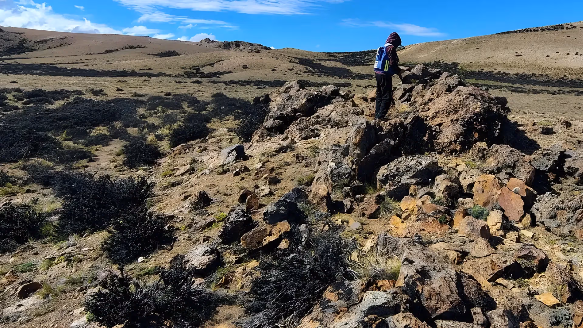 El proyecto Cerro Bayo inició su primera campaña de perforación con el objetivo de confirmar estructuras mineralizadas y definir nuevos sectores prioritarios de exploración.
