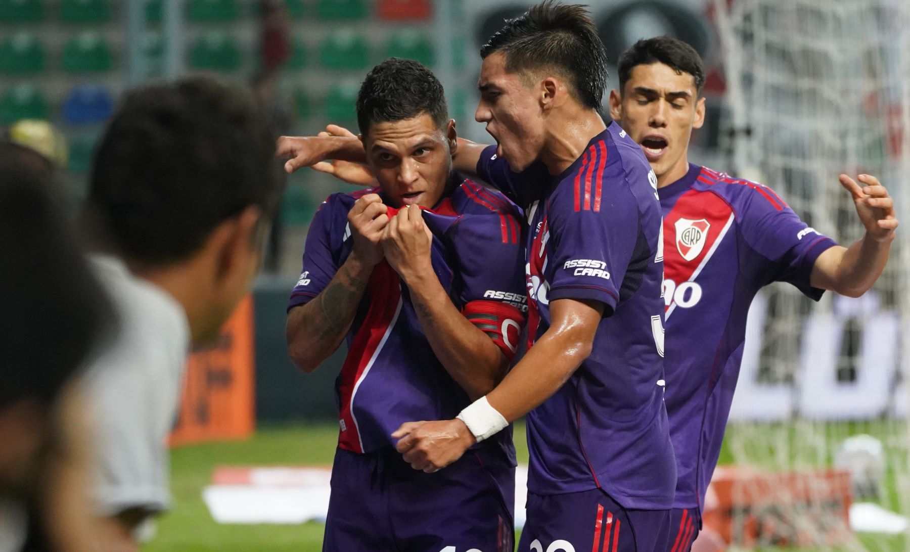 Alivio para River: le ganó a Ciudad de Bólivar con un penal de Juanfer Quintero y sigue en la Copa Argentina