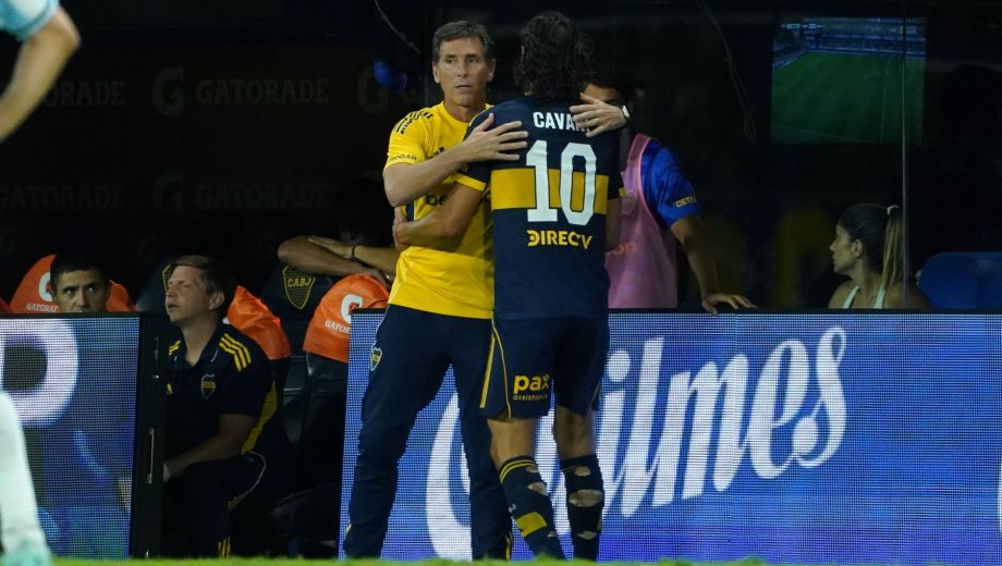 El DT confió en Cavani, pero la movida no funcionó. Boca jugó un partido muy flojo ante Racing. (Clarín Fotografía)