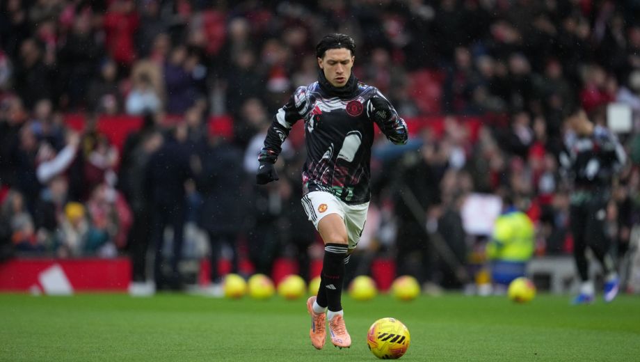 Te buscan de España, Licha. Barcelona quiere al defensor argentino. ¿Estará dispuesto a pagar 55 millones de euros? (Archivo AP)