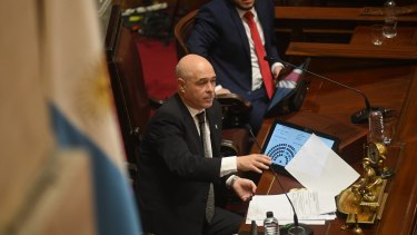 Reforma Laboral: un senador libertario anticipó que volverán a plantear cambios en las licencias por enfermedad