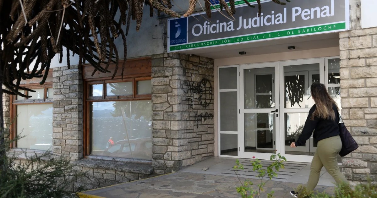 Bariloche: dictan el sobreseimiento de un coordinador de turismo estudiantil por la muerte de un joven