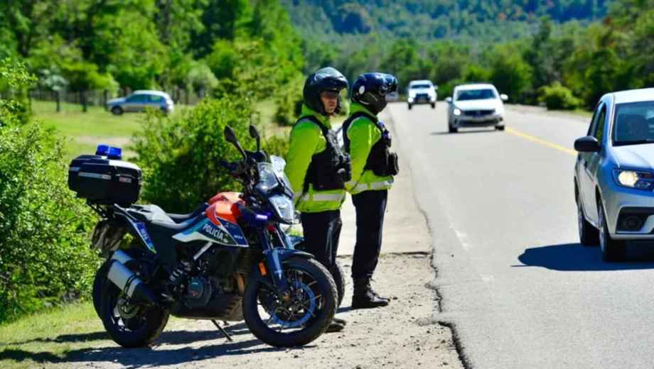 Controles preventivos y asistencia en rutas nacionales y provinciales durante el feriado de Carnaval 2026.