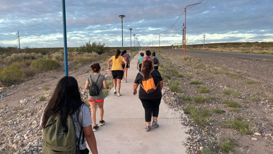 “Caminata de las Estrellas”, la actividad que convoca en Catriel. Foto: Gentileza