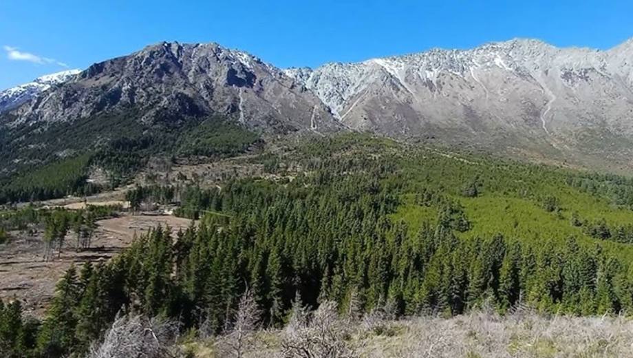 El hombre fue localizado de noche tras hacer señales de luz desde la ladera. Foto ilustrativa.