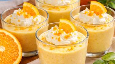 Mousse de naranja en 5 minutos: el postre fácil, fresco y sin horno que sorprende
