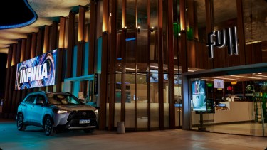 Construyen la estación de servicios de YPF más grande de Argentina