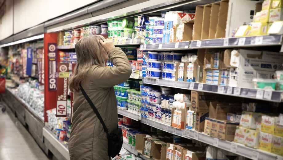 Nueva caída en el consumo masivo. 