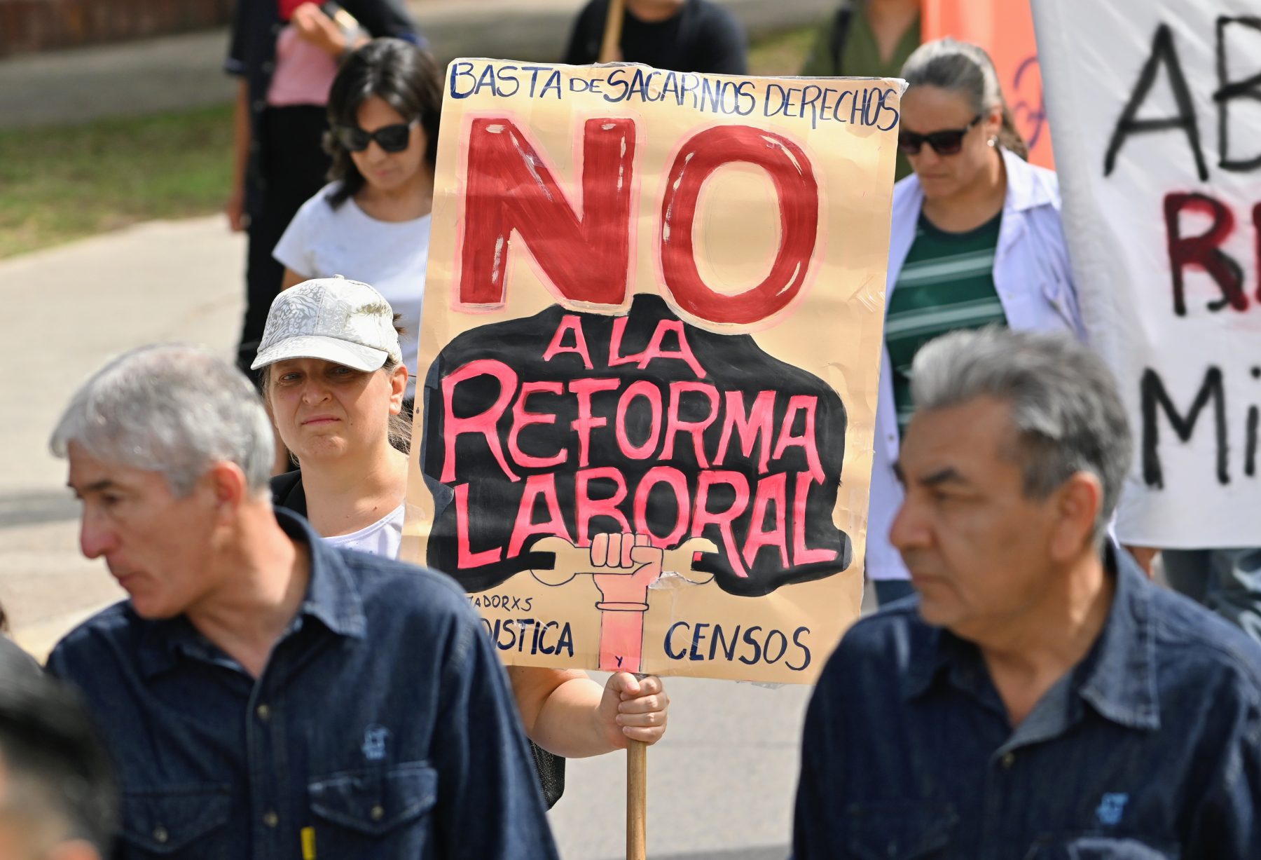 Marcharon en Neuquén contra la reforma laboral de Javier Milei: ¿cómo ...