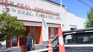 Tirotearon una casa en Fernández Oro: hay dos detenidos y un prófugo intensamente buscado