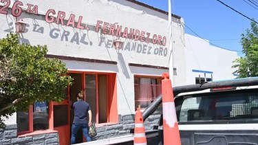 Tirotearon una casa en Fernández Oro: hay dos detenidos y un prófugo intensamente buscado
