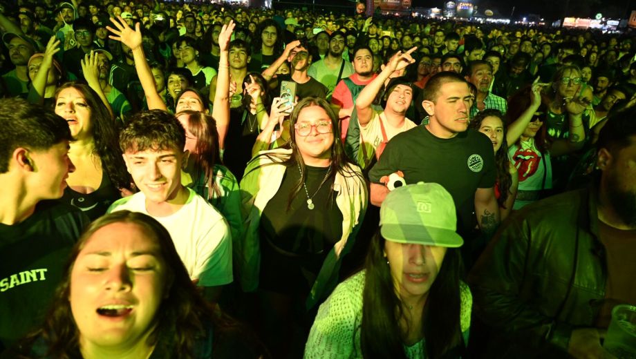 La segunda noche de la Fiesta Nacional del Lúpulo se vivió a puro reggae con Nonpalidece. Foto: Chino Leiva