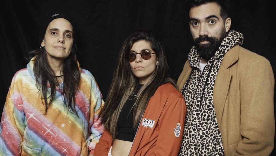 Brenda Martin, Lula Bertoldi y Gabi Pedernera formaron Eruca Sativa en 2007 y se mantienen unido desde entonces. (Foto: Ignacio Arnedo)